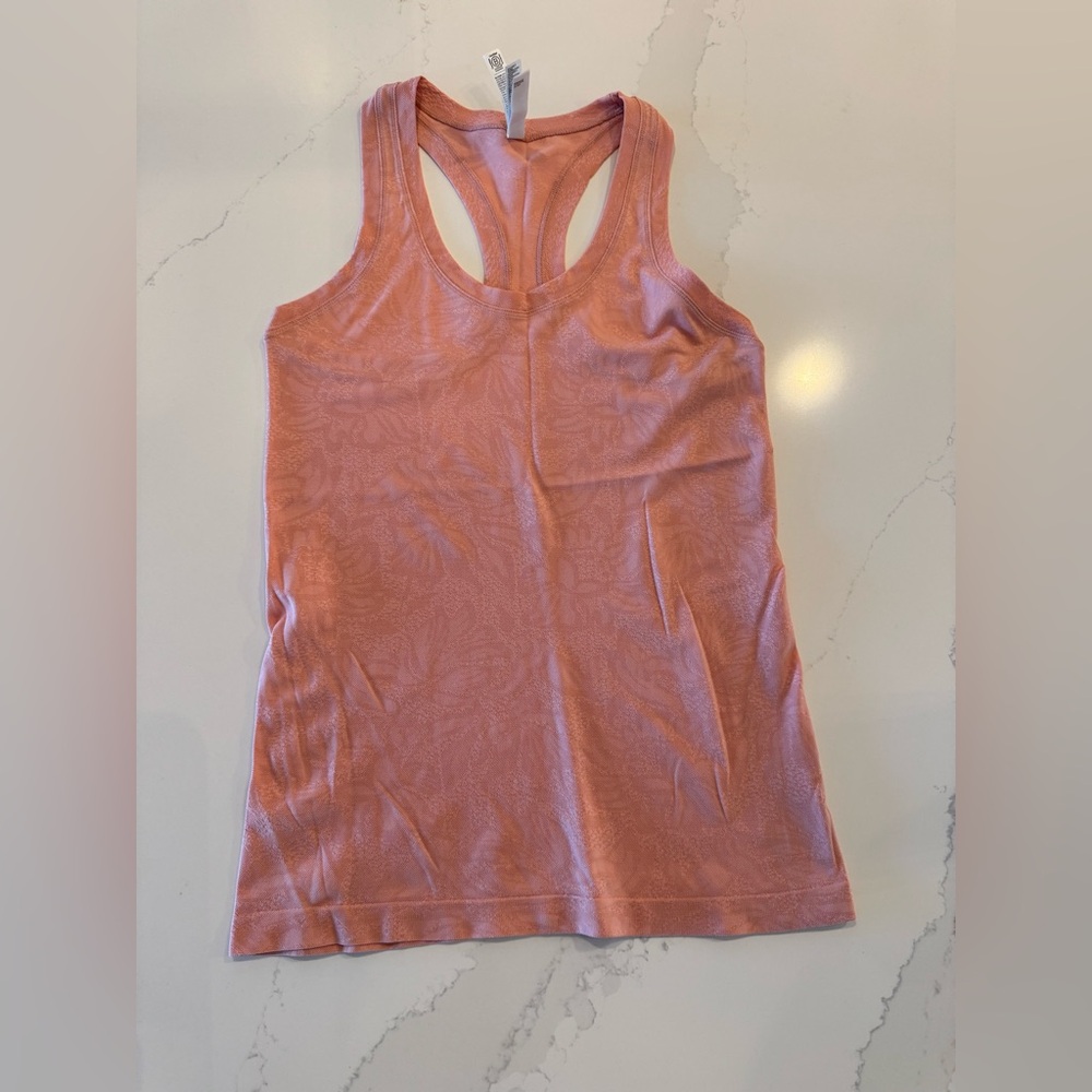 Athleta Momentum Seamless Tank Size S - Coral Petal Heather